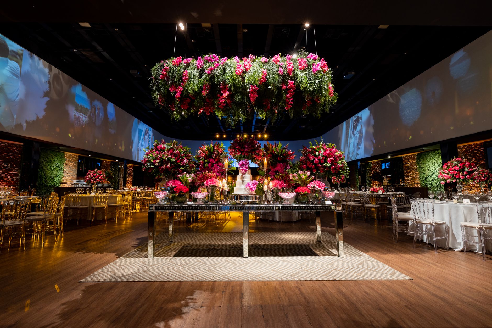Luxurious wedding reception with stunning floral decorations and a chic dining setup